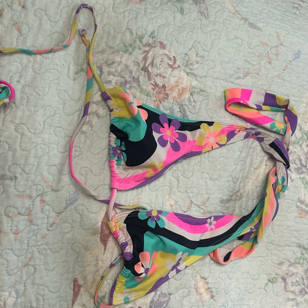 No Boundaries Muti-Color Floral Bikini Top